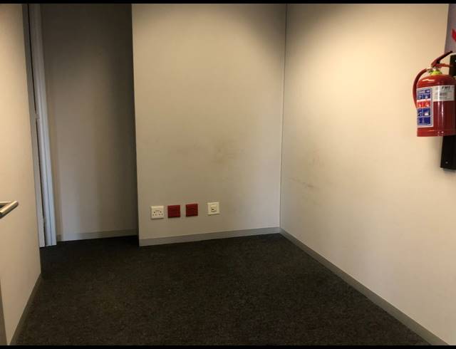 595M² RETAIL TO LET IN SANDTON CENTRAL